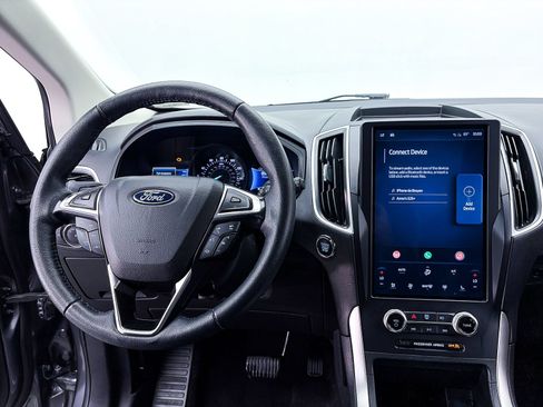 Used 2024 Ford Edge SEL w/ Convenience Package AWD/4WD image 3