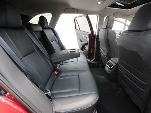 Used 2023 Subaru Outback Touring XT AWD/4WD image 30
