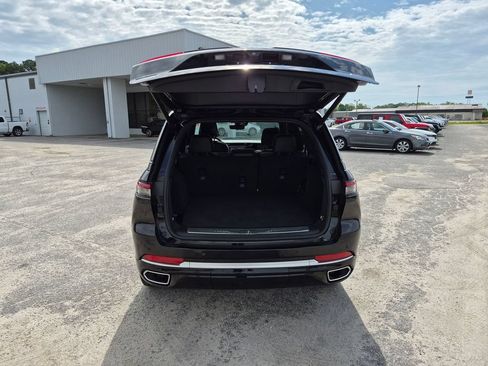 Used 2023 Jeep Grand Cherokee Summit w/ Adv Protech Group IV AWD/4WD image 29