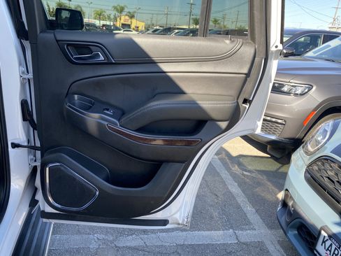 Used 2018 GMC Yukon SLT w/ Premium Edition image 24