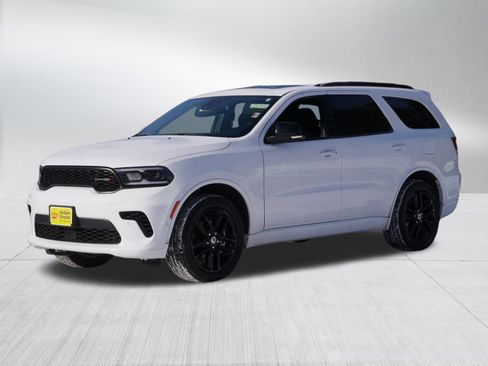 Certified 2025 Dodge Durango GT image 3