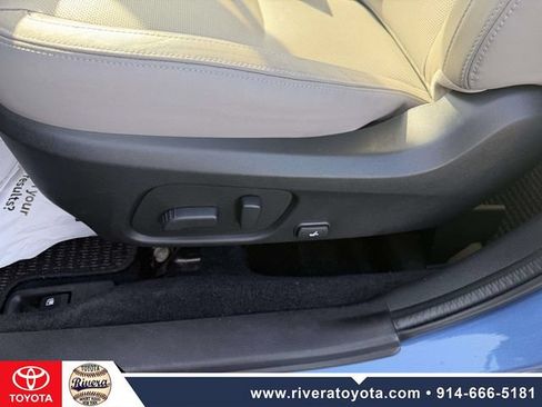 Used 2017 Subaru Forester 2.5i Limited AWD/4WD image 12