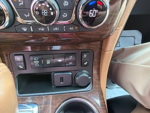 Used 2015 Buick Enclave Premium w/ Experience Buick Package FWD image 23
