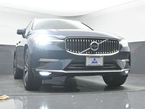 Used 2023 Volvo XC60 B6 Ultimate w/ Climate Package image 38
