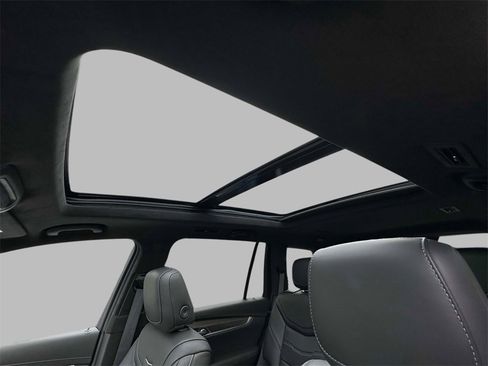 Certified 2025 Cadillac XT6 Premium Luxury w/ Platinum Package image 24