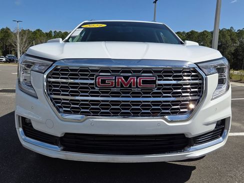 Used 2024 GMC Terrain Denali AWD/4WD image 18