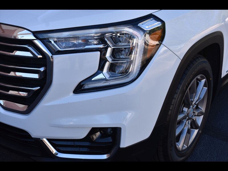 Used 2023 GMC Terrain SLT FWD image 46