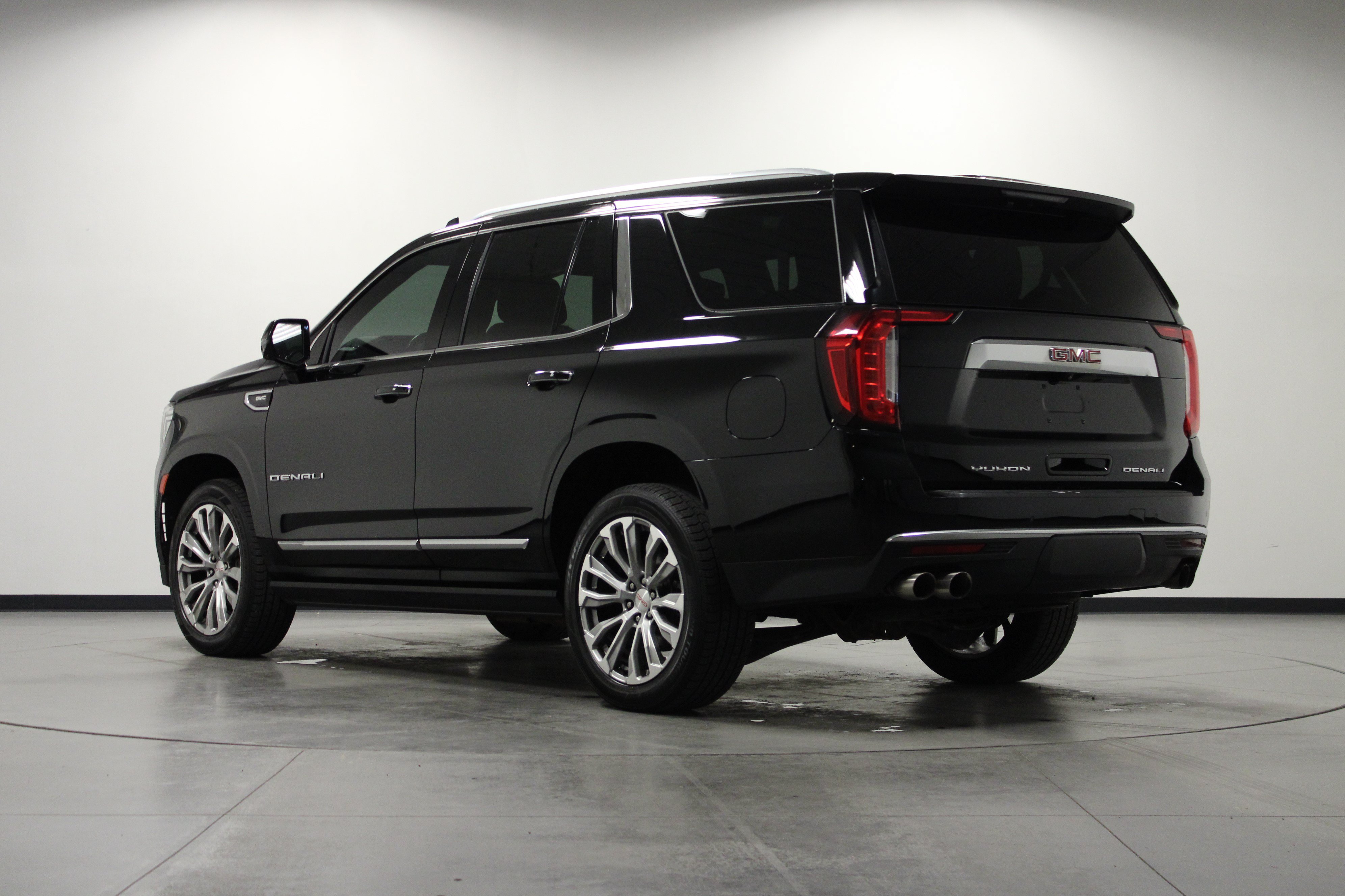 Used 2022 GMC Yukon Denali AWD/4WD image 6