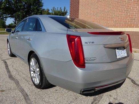 Used 2017 Cadillac XTS Luxury FWD image 7