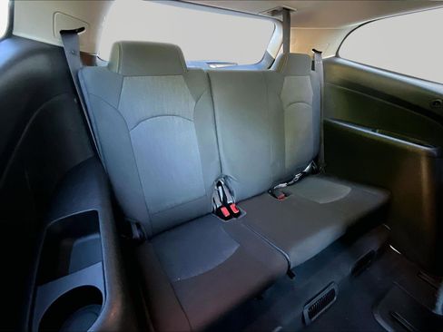 Used 2016 Chevrolet Traverse LT w/ Style and Technology Package FWD image 26