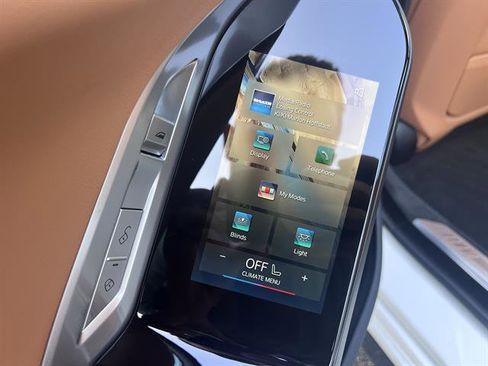 New 2025 BMW 740i xDrive image 22