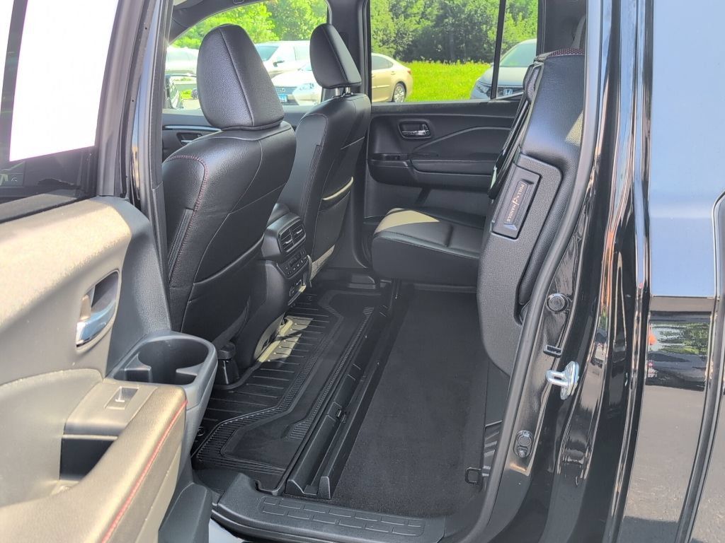 Used 2025 Honda Ridgeline Black Edition image 36