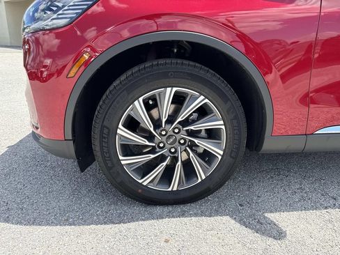 New 2026 Lincoln Aviator AWD image 10