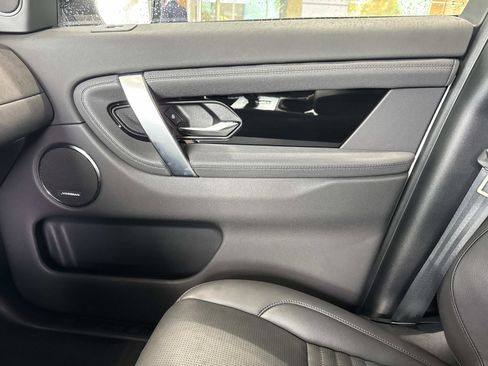 Certified 2025 Land Rover Discovery Sport S image 24