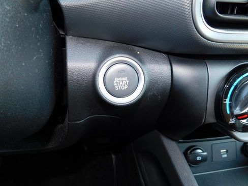 Used 2022 Hyundai Kona SEL image 30