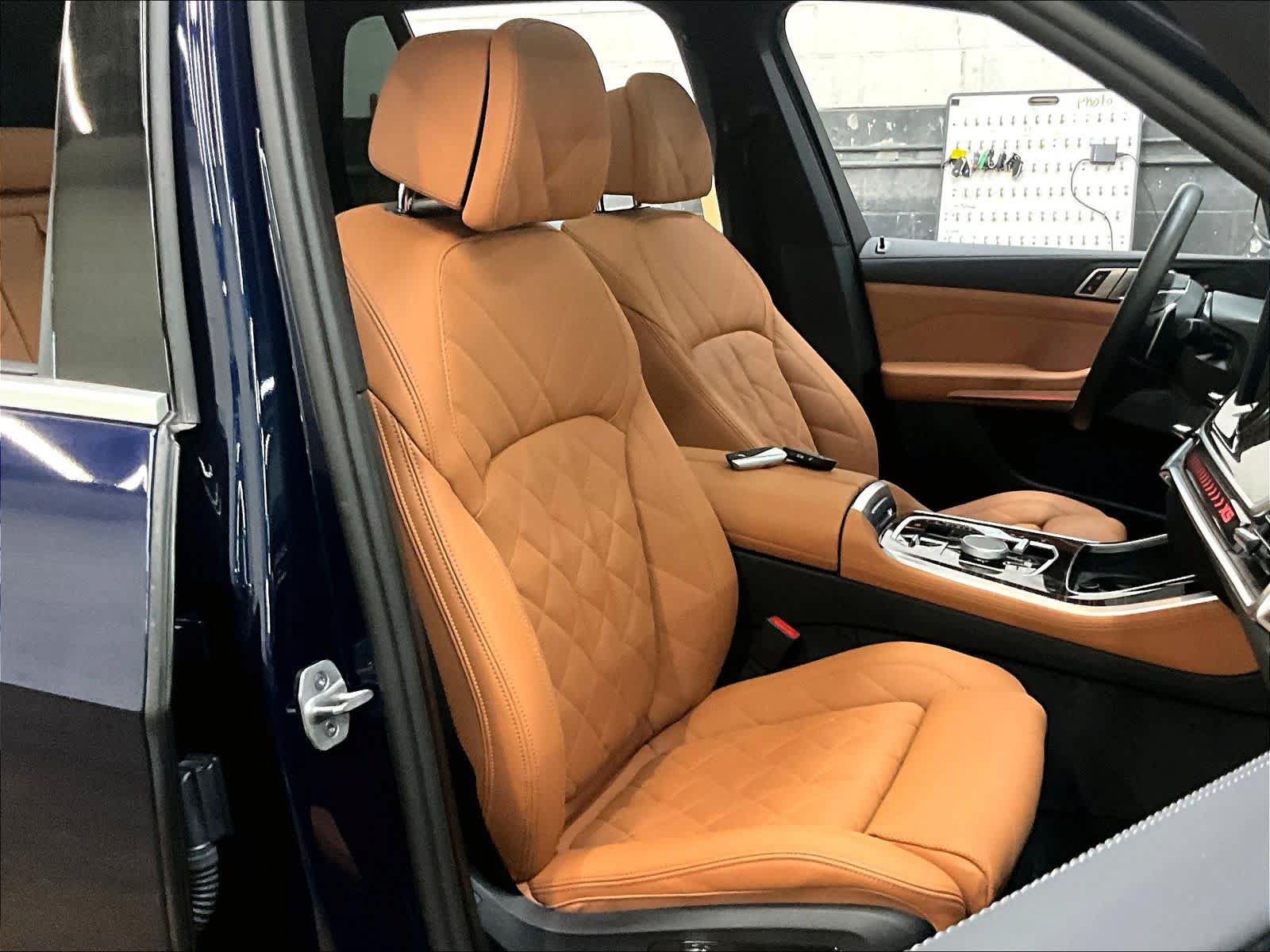 Used 2026 BMW X5 xDrive50e AWD/4WD image 10