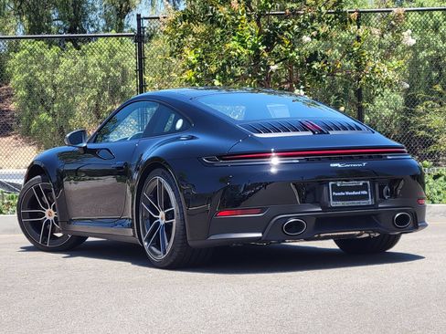 New 2026 Porsche 911 Carrera T RWD image 3