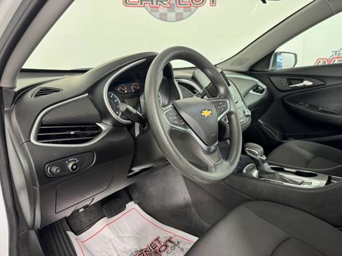 Used 2023 Chevrolet Malibu LS FWD image 10