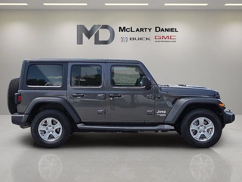 Used 2019 Jeep Wrangler Unlimited Sport S AWD/4WD image 15