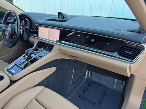 Used 2021 Porsche Panamera 4 image 15