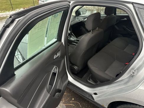 Used 2018 Ford Focus SE image 14