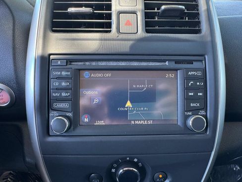 Used 2015 Nissan Versa w/ SL Tech Package FWD image 18