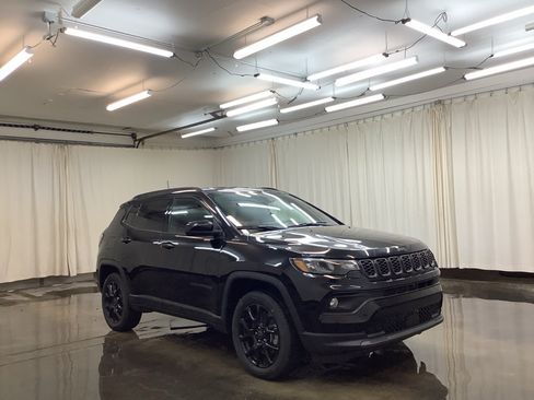 New 2026 Jeep Compass Latitude AWD/4WD image 3