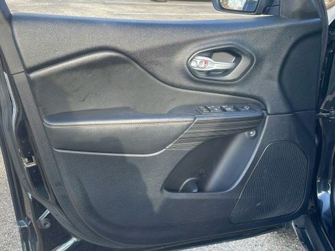 Used 2016 Jeep Cherokee High Altitude image 7
