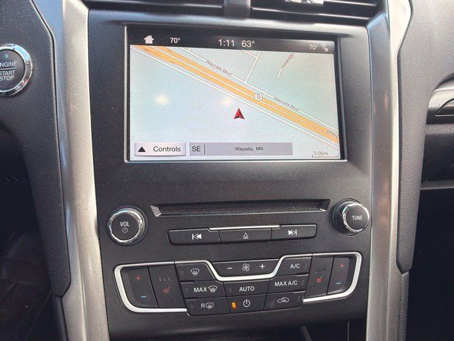 Used 2018 Ford Fusion SE w/ Fusion SE Technology Package FWD image 45