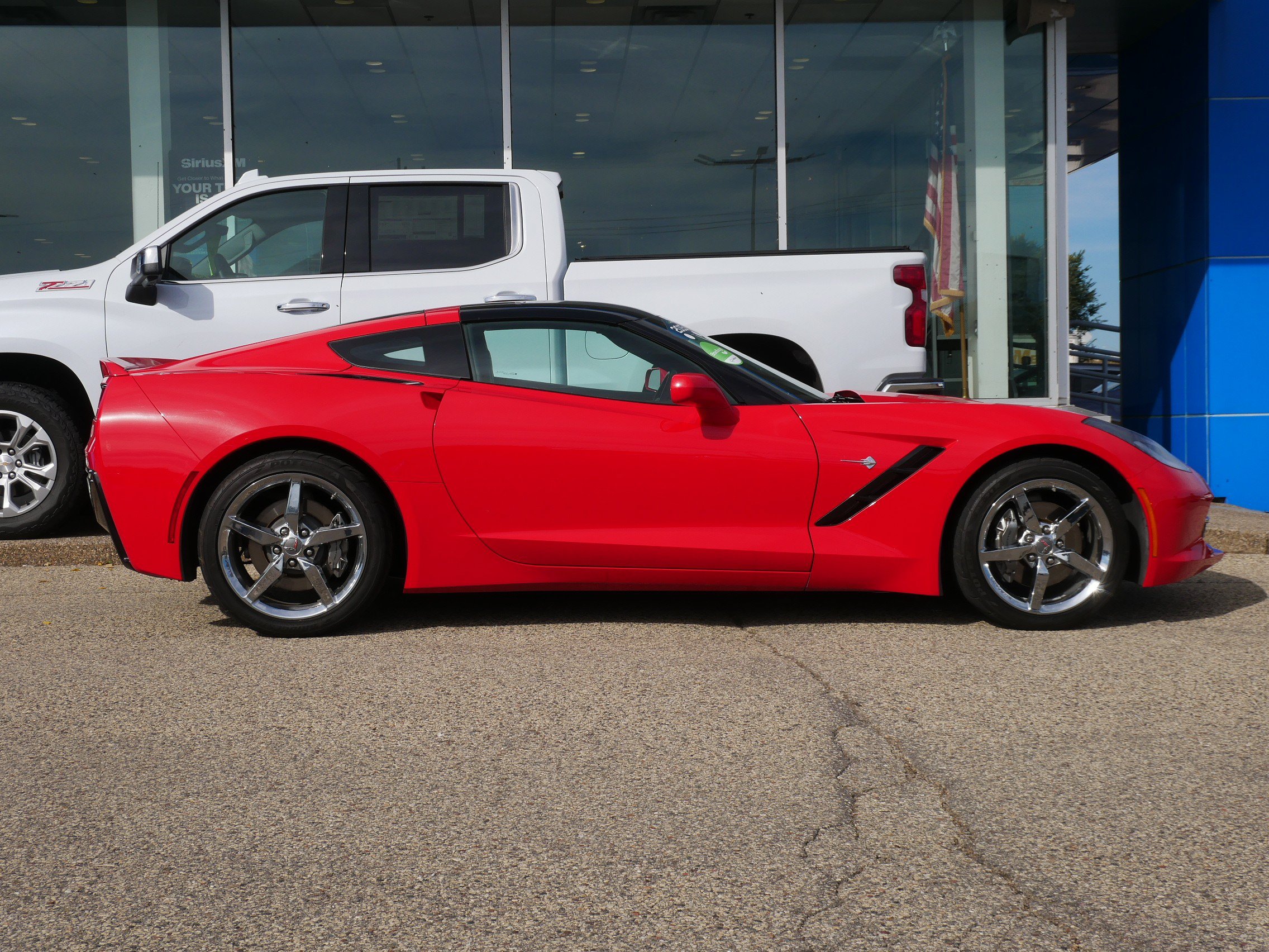 Used 2015 Chevrolet Corvette Stingray Coupe w/ Battery Protection Package RWD image 2