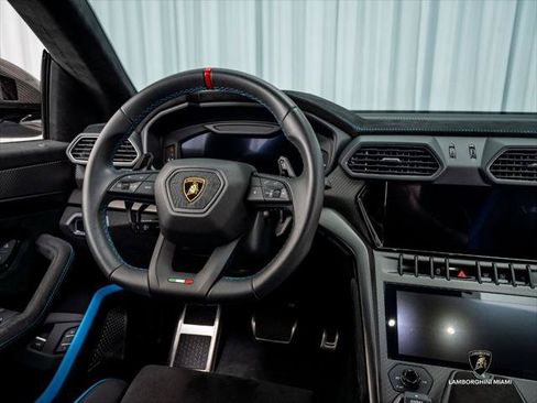 Used 2024 Lamborghini Urus Performante AWD/4WD image 41