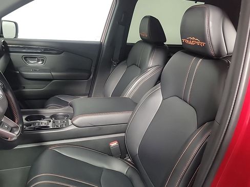 Certified 2023 Honda Pilot TrailSport image 18