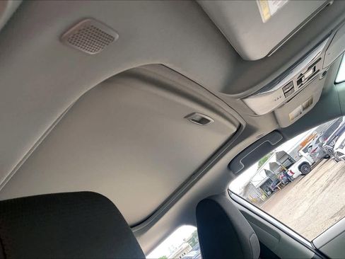 Used 2025 Toyota RAV4 XLE w/ Convenience Package image 14