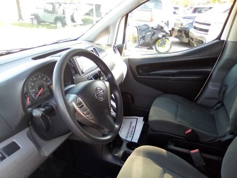 Used 2020 Nissan NV200 S image 5