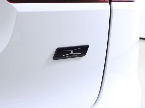 Used 2026 Jaguar F-PACE R-Dynamic S image 9