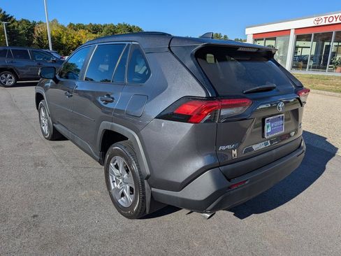 Used 2022 Toyota RAV4 XLE image 3