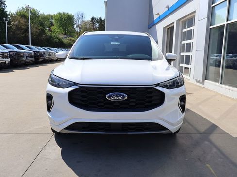 Used 2023 Ford Escape ST-Line Elite AWD/4WD image 5