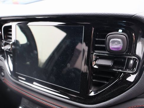 Used 2025 Dodge Durango GT image 13