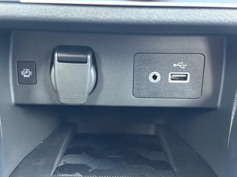 New 2025 Nissan Versa SV image 23