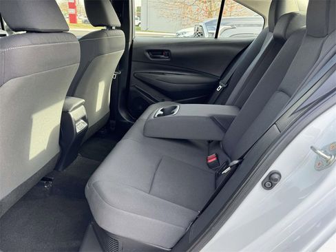 Used 2025 Toyota Corolla LE image 16