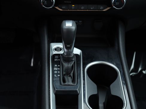 Used 2024 Nissan Altima 2.5 SV image 21