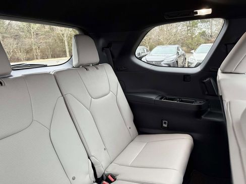 Used 2026 Lexus TX 350 AWD w/ Technology Package image 16