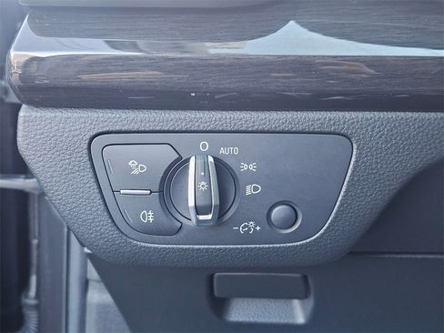 Used 2020 Audi Q5 e Premium Plus image 23