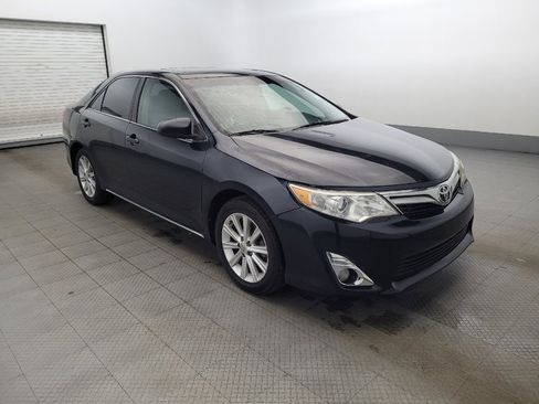 Used 2014 Toyota Camry XLE image 13