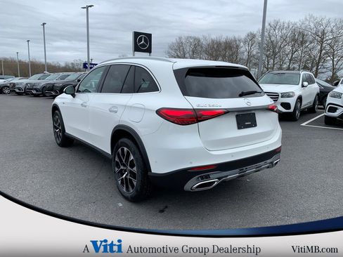 Used 2025 Mercedes-Benz GLC 350e 4MATIC image 6