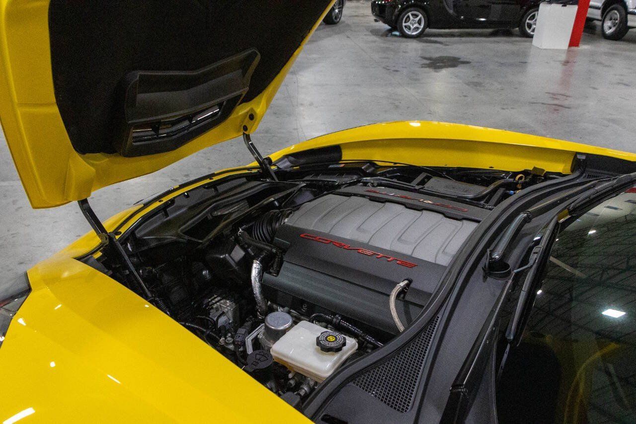 Used 2015 Chevrolet Corvette Stingray Coupe w/ 3LT Preferred Equipment Group RWD image 16