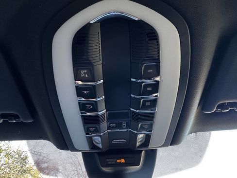 Used 2016 Porsche Macan S image 19