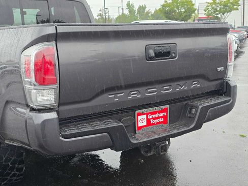 Used 2020 Toyota Tacoma TRD Sport AWD/4WD image 14
