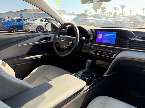 Used 2025 Toyota Camry LE FWD image 16