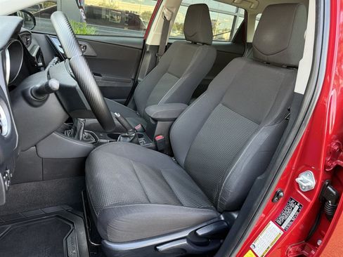 Used 2017 Toyota Corolla iM FWD image 11